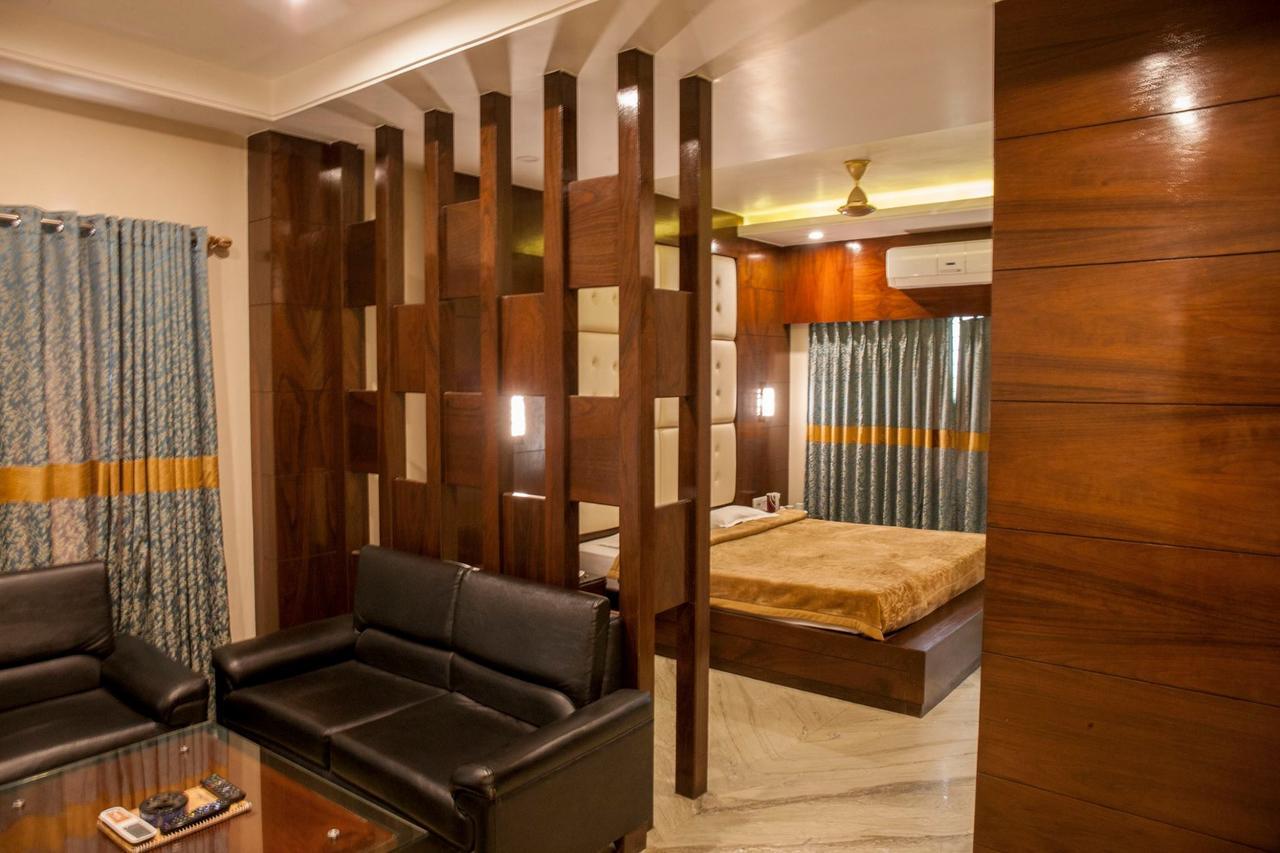 Hotel Welcome Palace Агартала Екстериор снимка